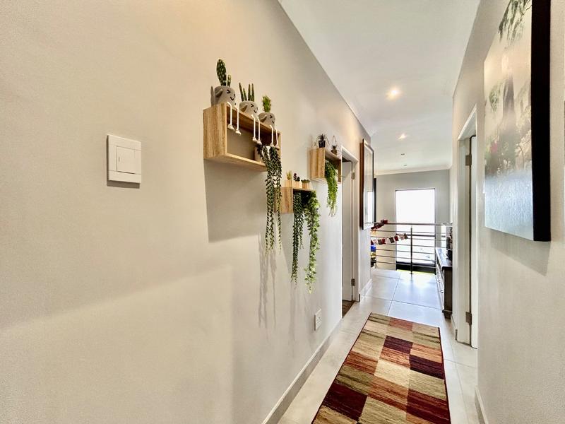 4 Bedroom Property for Sale in Everglades Estate North West